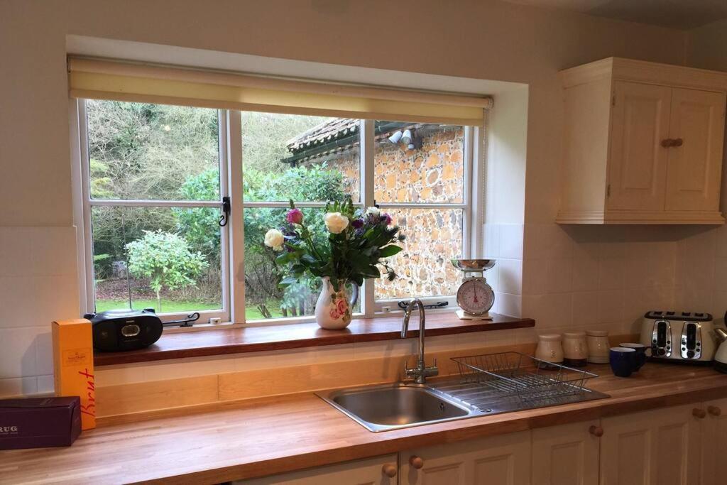 Forestry Cottage. Hot Tub, Open Fire, Dog Friendly Gaywood Buitenkant foto